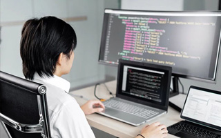 长兴 ,php声明和调用变量的符号是什么？